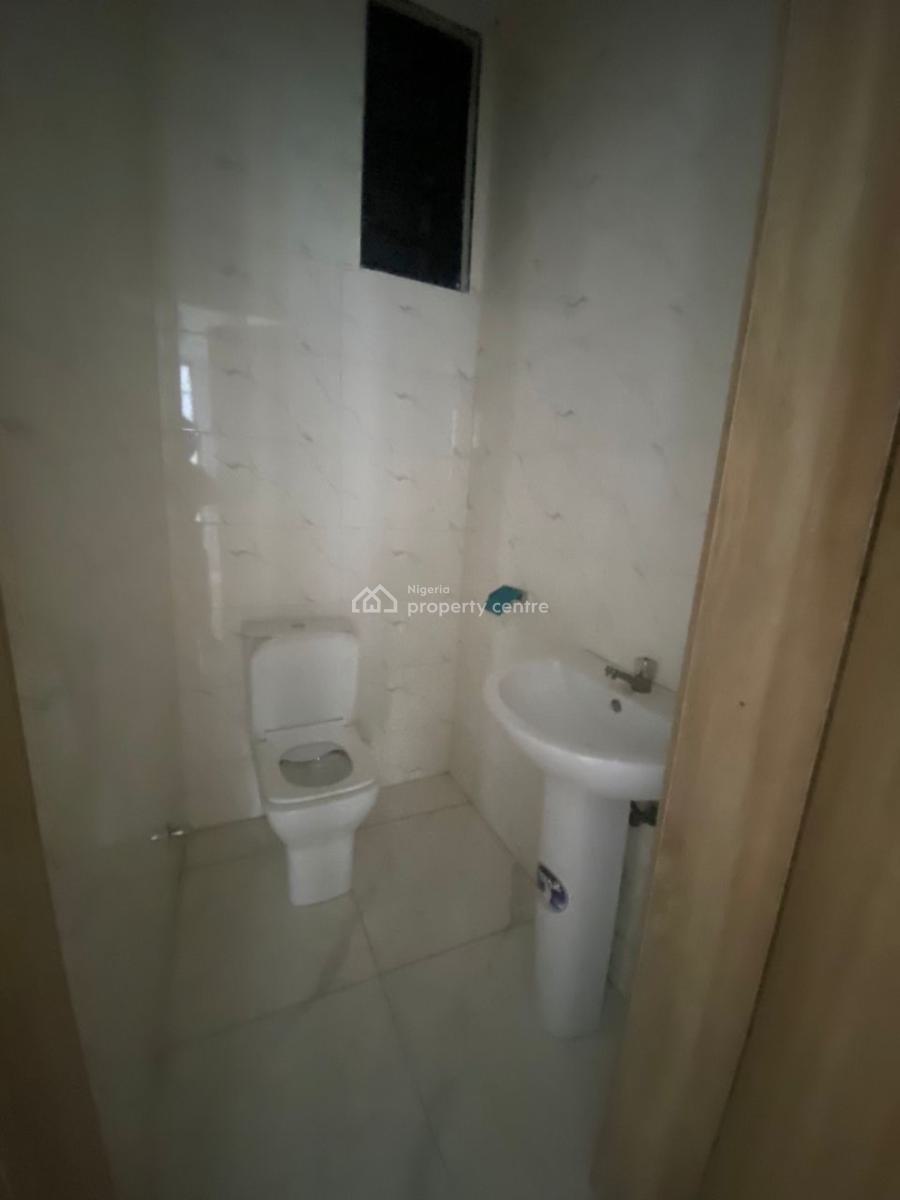 2 Bedroom Apartment, Ilasan, Lekki, Lagos, Flat / Apartment for Sale
