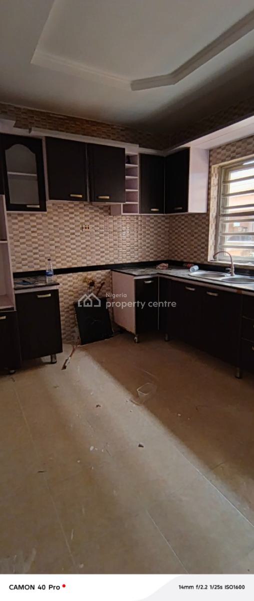 Neatly Renovated and Well Maintain 3 Bedroom Duplex, Orchid Road, Lekki, Lagos, Terraced Duplex for Rent