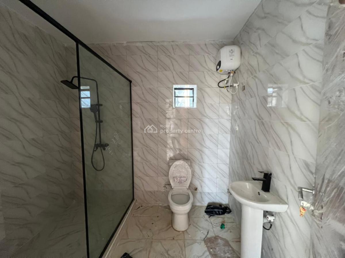 2 Bedroom Apartment, Ikota Villa, Ikota, Lekki, Lagos, Flat / Apartment for Sale