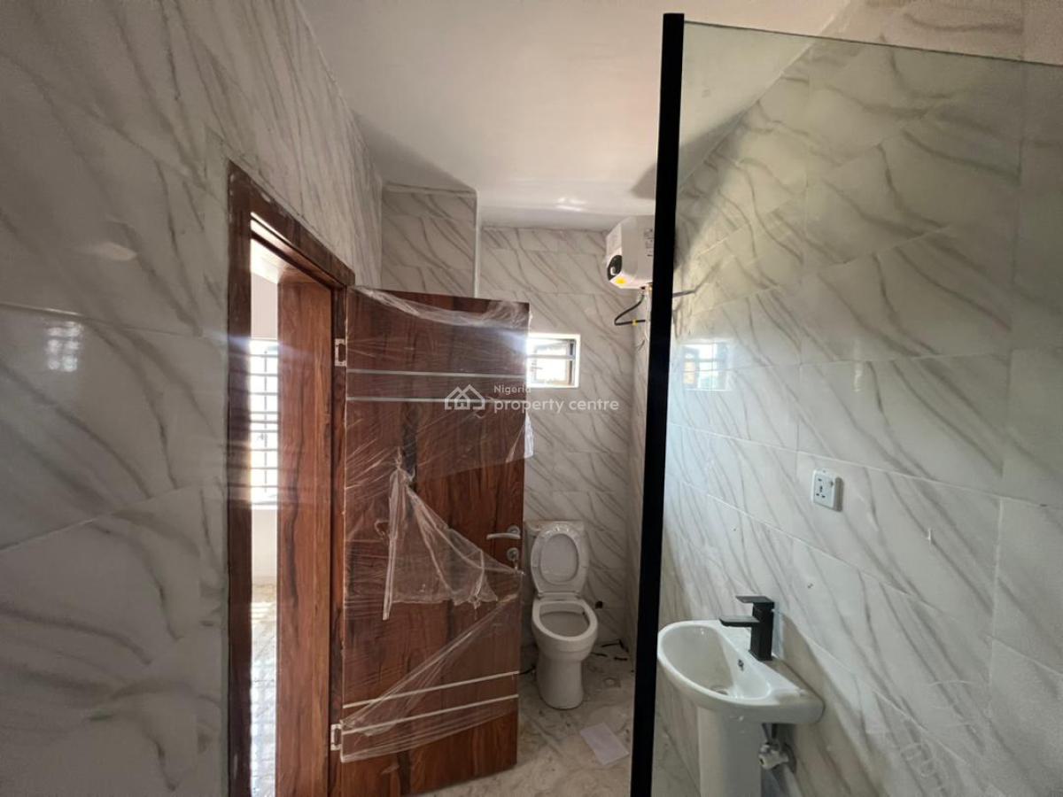 2 Bedroom Apartment, Ikota Villa, Ikota, Lekki, Lagos, Flat / Apartment for Sale