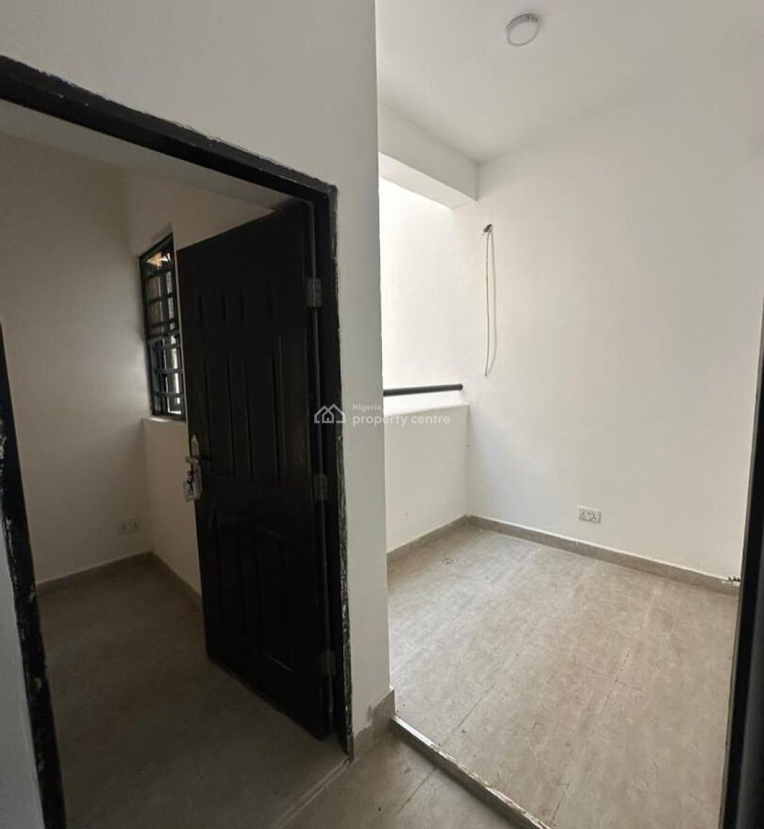 Serviced 3-bedroom Apartment with Bq, Lekki Phase 1, Lekki, Lagos, Flat / Apartment for Rent