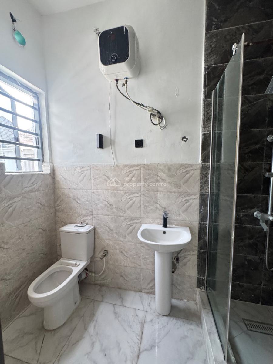 Glowing Five (5) Bedroom Semi-detached Duplex, Osapa, Lekki, Lagos, Semi-detached Duplex for Sale