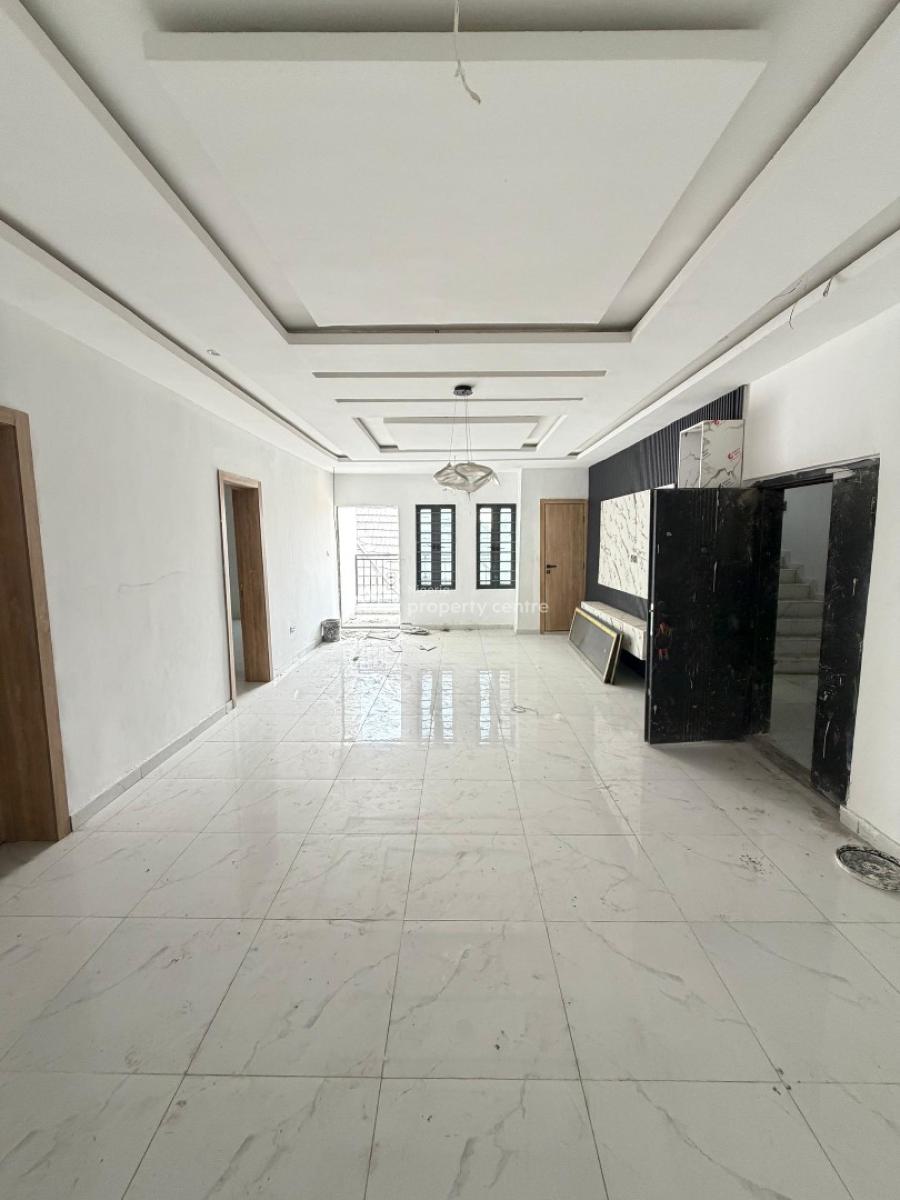 Contemporary 2 Bedroom Apartment, Ologolo, Lekki, Lagos, Flat / Apartment for Sale