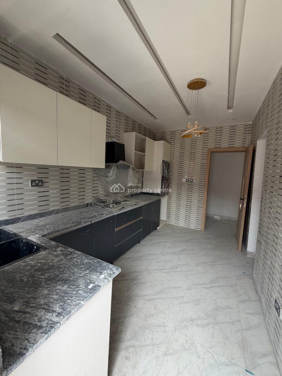 Contemporary 2 Bedroom Apartment, Ologolo, Lekki, Lagos, Flat / Apartment for Sale