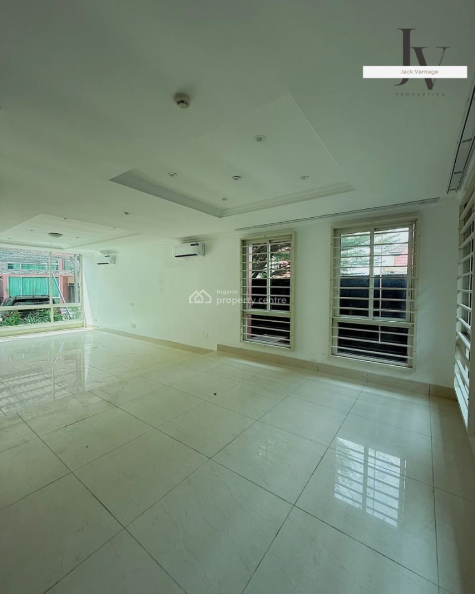 Newly Renovated 3-bedroom Maisonette + Bq --- Ikoyi, Old Ikoyi, Ikoyi, Lagos, Flat / Apartment for Rent