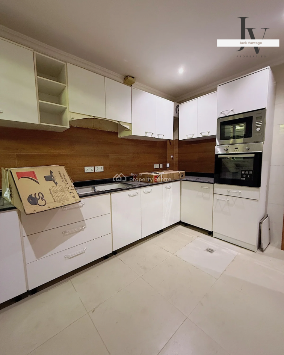 Newly Renovated 3-bedroom Maisonette + Bq --- Ikoyi, Old Ikoyi, Ikoyi, Lagos, Flat / Apartment for Rent