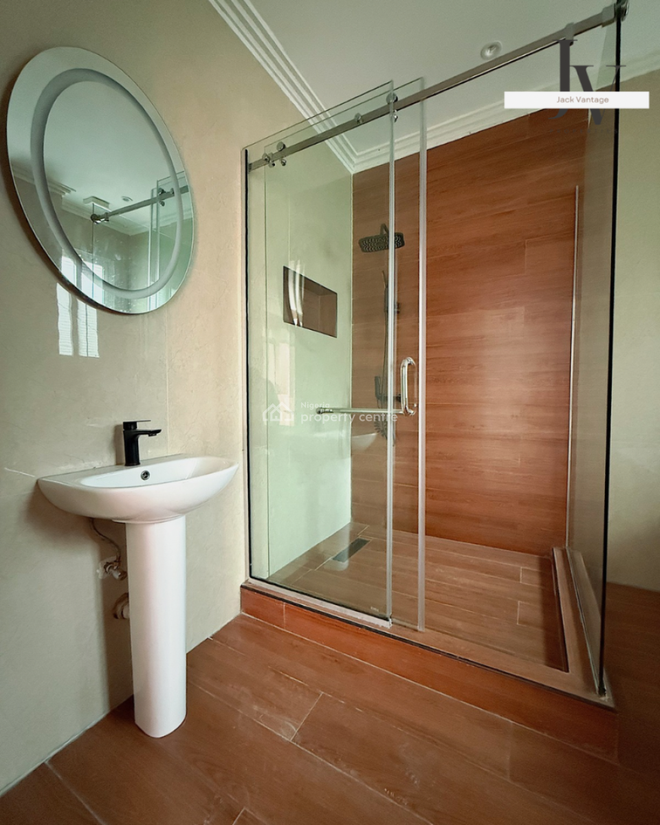 Newly Renovated 3-bedroom Maisonette + Bq --- Ikoyi, Old Ikoyi, Ikoyi, Lagos, Flat / Apartment for Rent