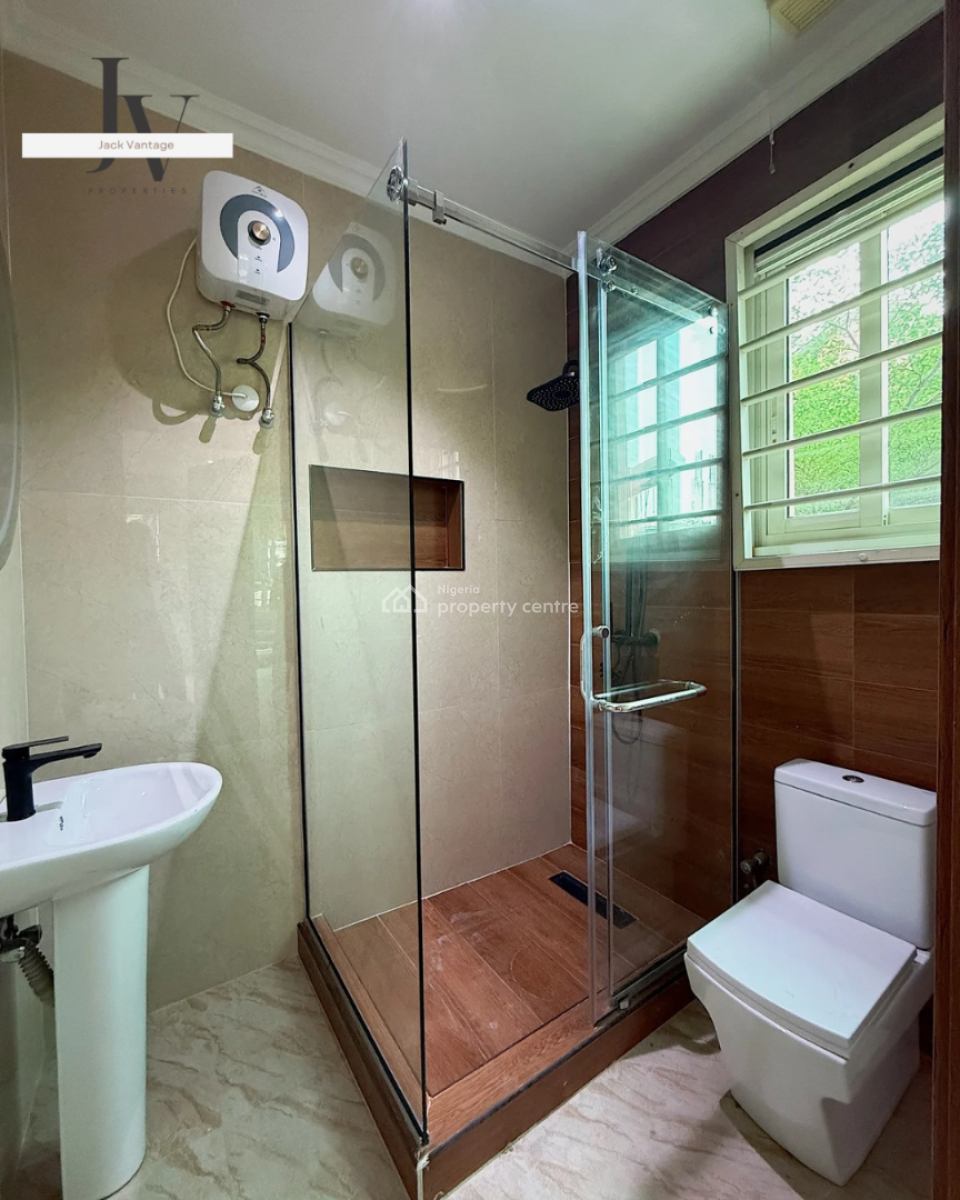 Newly Renovated 3-bedroom Maisonette + Bq --- Ikoyi, Old Ikoyi, Ikoyi, Lagos, Flat / Apartment for Rent