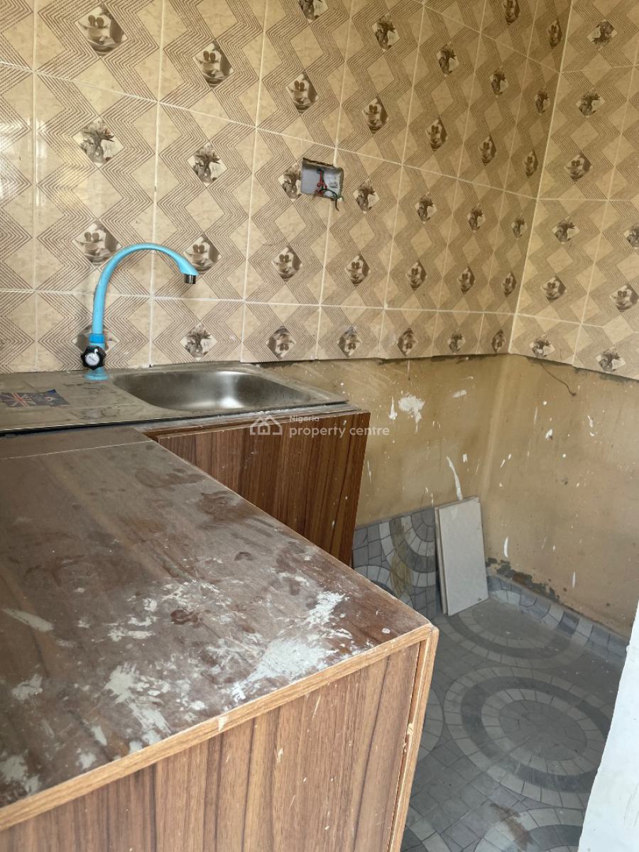 Mini Flat, Ogunjirin Street, Gbagada, Lagos, Mini Flat (room and Parlour) for Rent