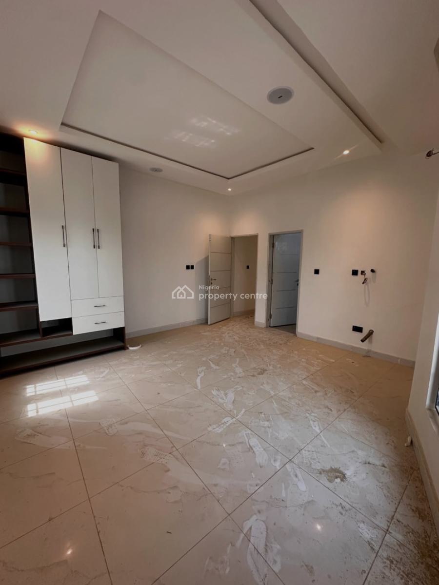 Newly Built 3 Bedroom Spacious Apartment, Serene Neighborhood, Good Access Road, Serene Neighborhood, Guzape District, Abuja, Flat / Apartment for Sale