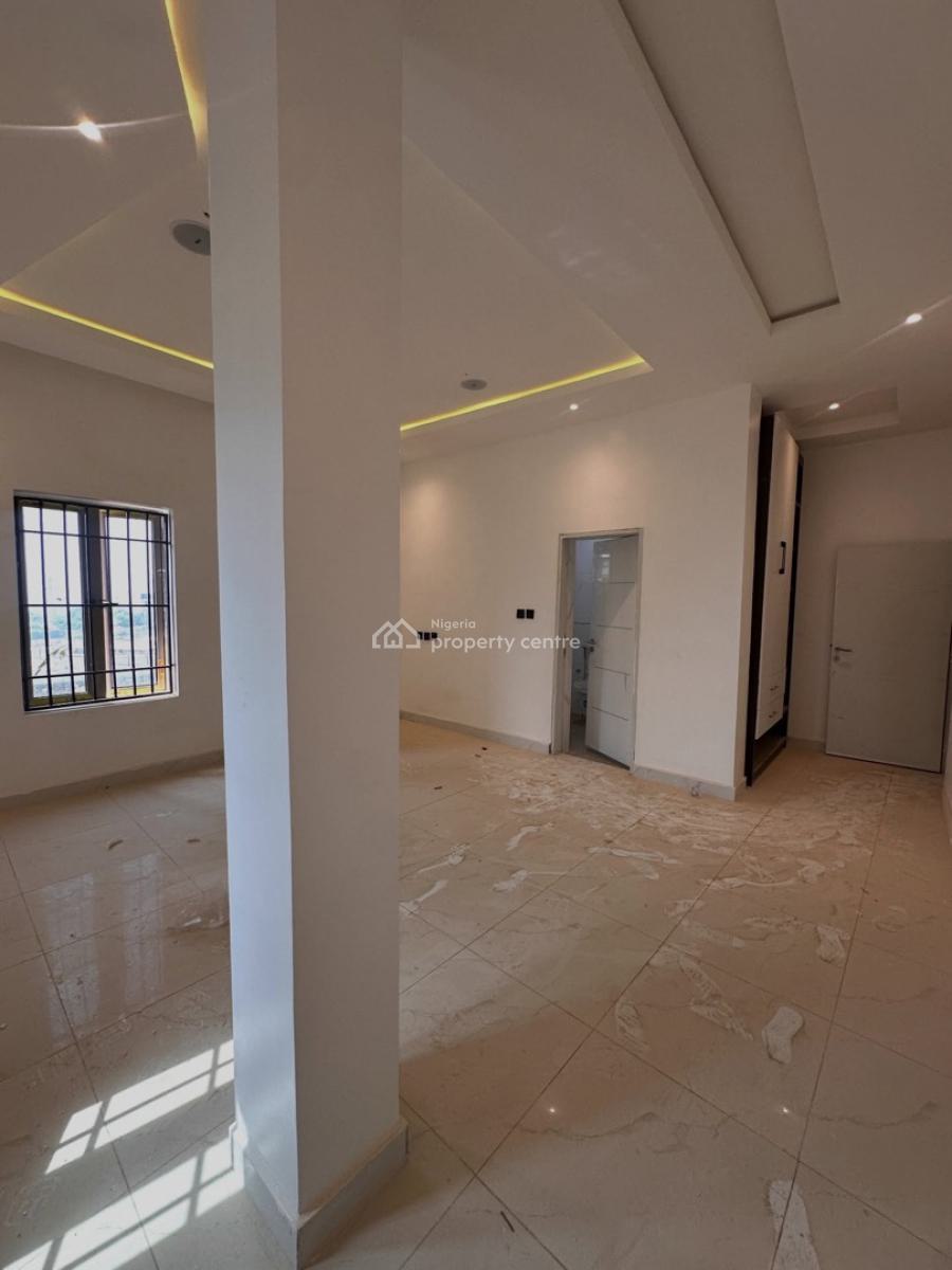 Newly Built 3 Bedroom Spacious Apartment, Serene Neighborhood, Good Access Road, Serene Neighborhood, Guzape District, Abuja, Flat / Apartment for Sale