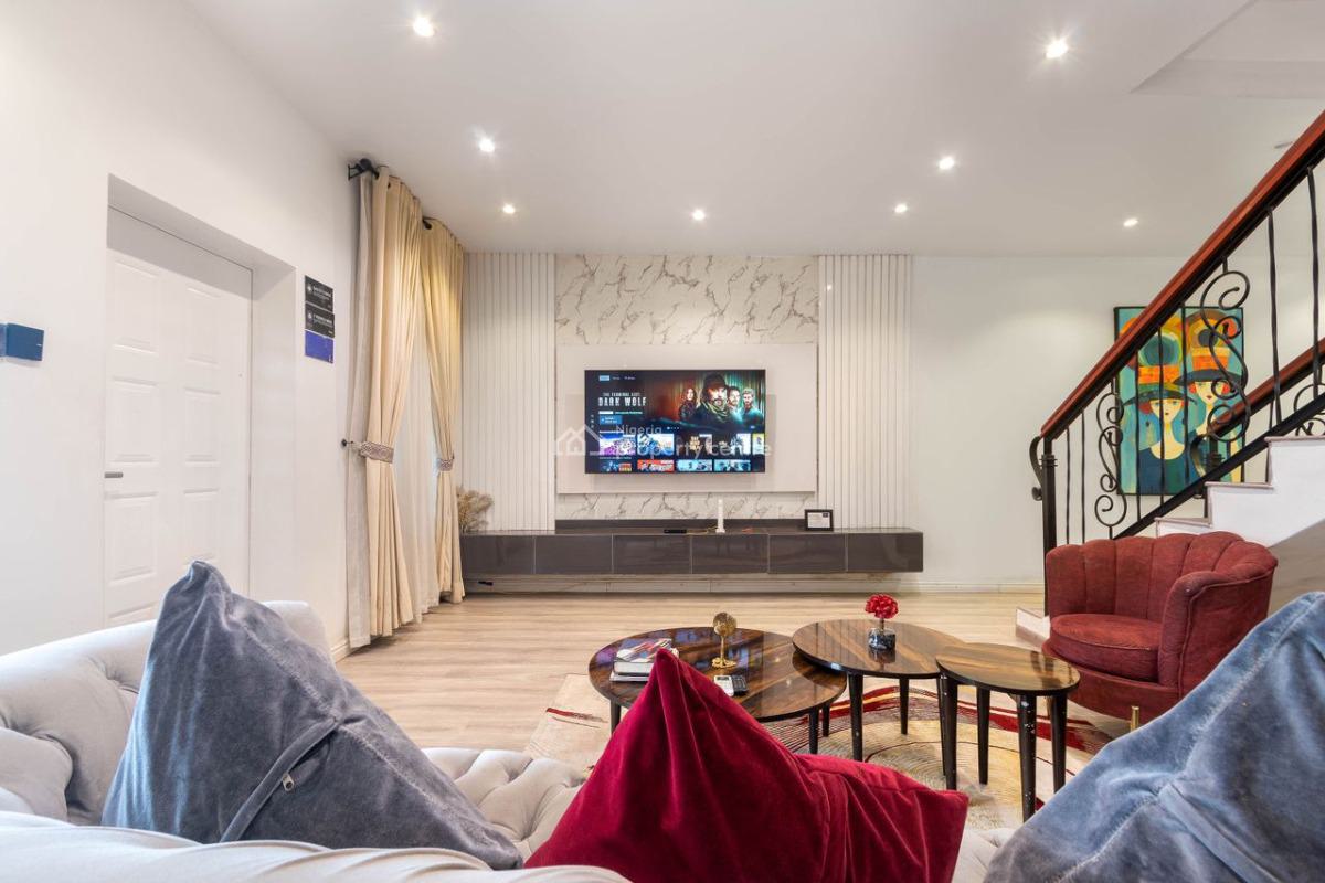 Six Units of 3 Bedroom Apartments, Lekki Phase 1, Lekki, Lagos, Flat / Apartment Short Let