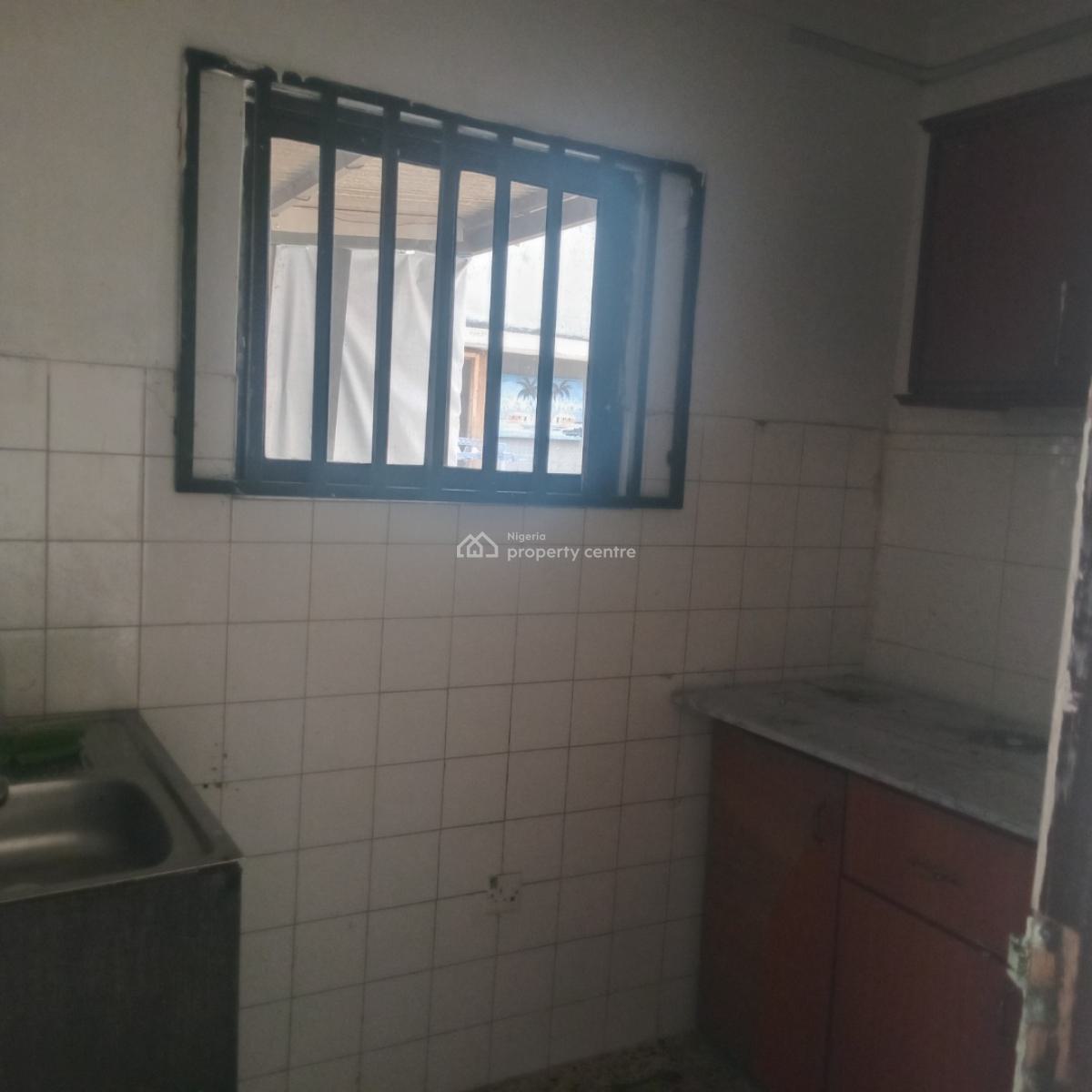 a Nice One Room Self Contain Apartment Within a Seren Estate, Ikeja Way, Dolphin Estate, Ikoyi, Lagos, Self Contain (single Rooms) for Rent