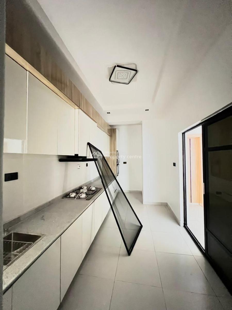 Spacious 2-bedroom Apartment with Elevator, Swimming Pool, and Gym, Ologolo, Lekki, Lagos, Flat / Apartment for Sale