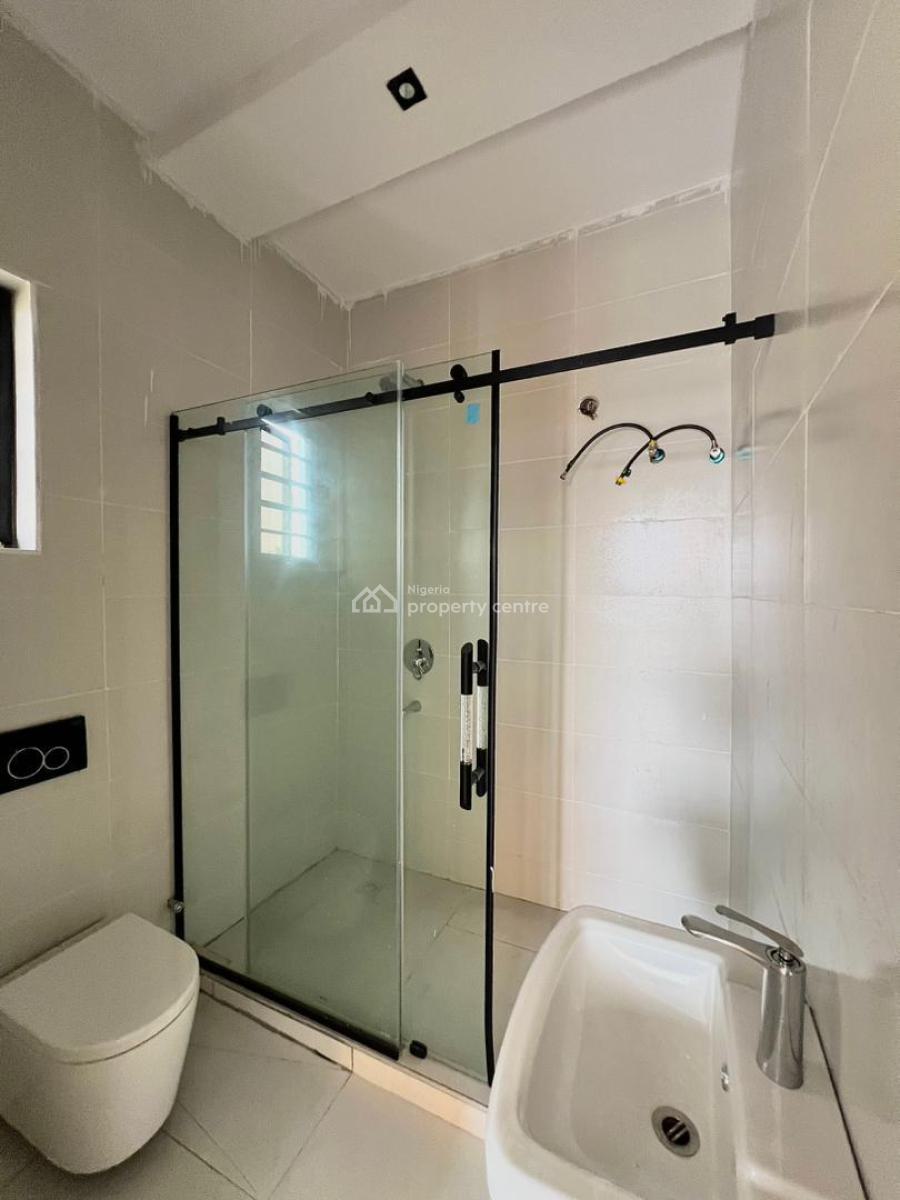 Spacious 2-bedroom Apartment with Elevator, Swimming Pool, and Gym, Ologolo, Lekki, Lagos, Flat / Apartment for Sale