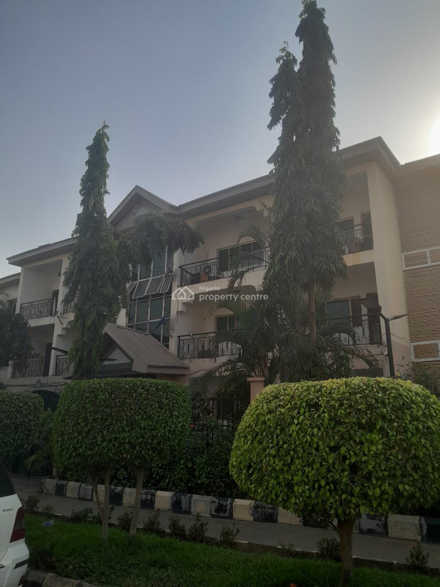 Spacious & Modern 3-bedroom Flat with 4 Toilets, Apo Legislative Quarters, Zone B, Apo, Abuja, Flat / Apartment for Rent