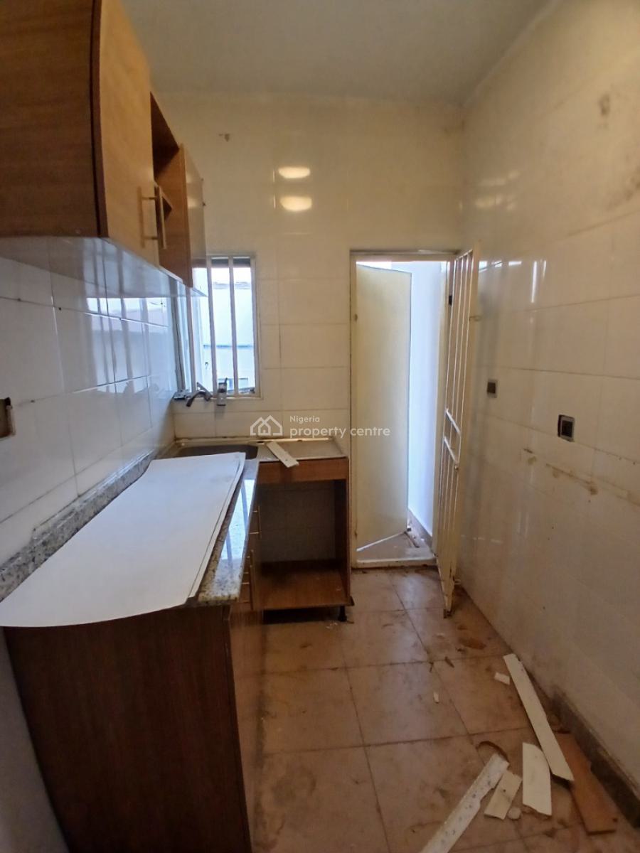 Newly Renovated 3 Bedroom All Rooms En Suite, Wuse 2, Abuja, Flat / Apartment for Rent