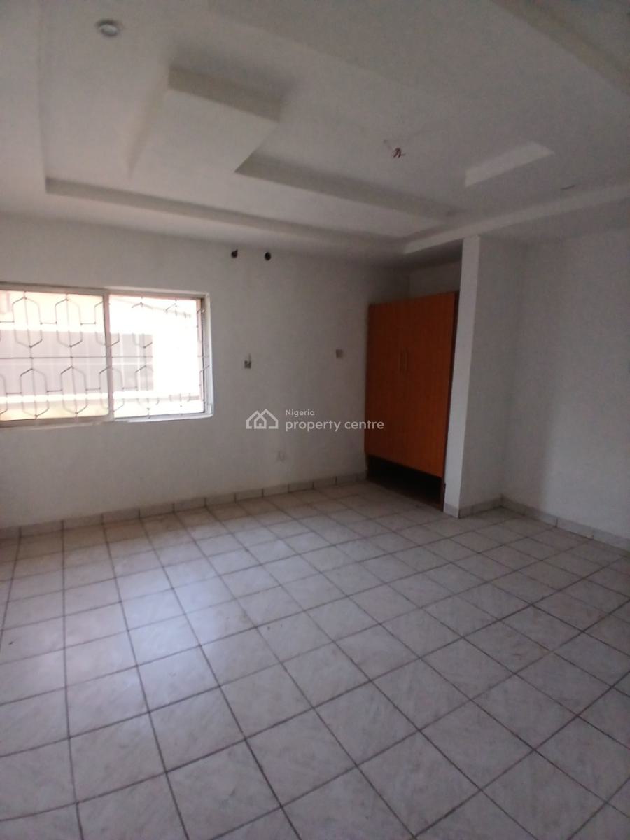 Newly Renovated Spacious 3 Bedrooms All Rooms En Suite, Wuse, Abuja, Flat / Apartment for Rent