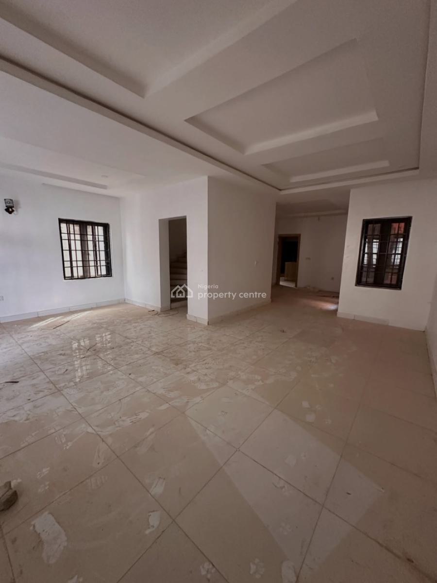 Beautiful 4 Bedroom Spacious Terrace Duplex with Bq, Tarred Road, Guzape District, Abuja, Terraced Duplex for Rent