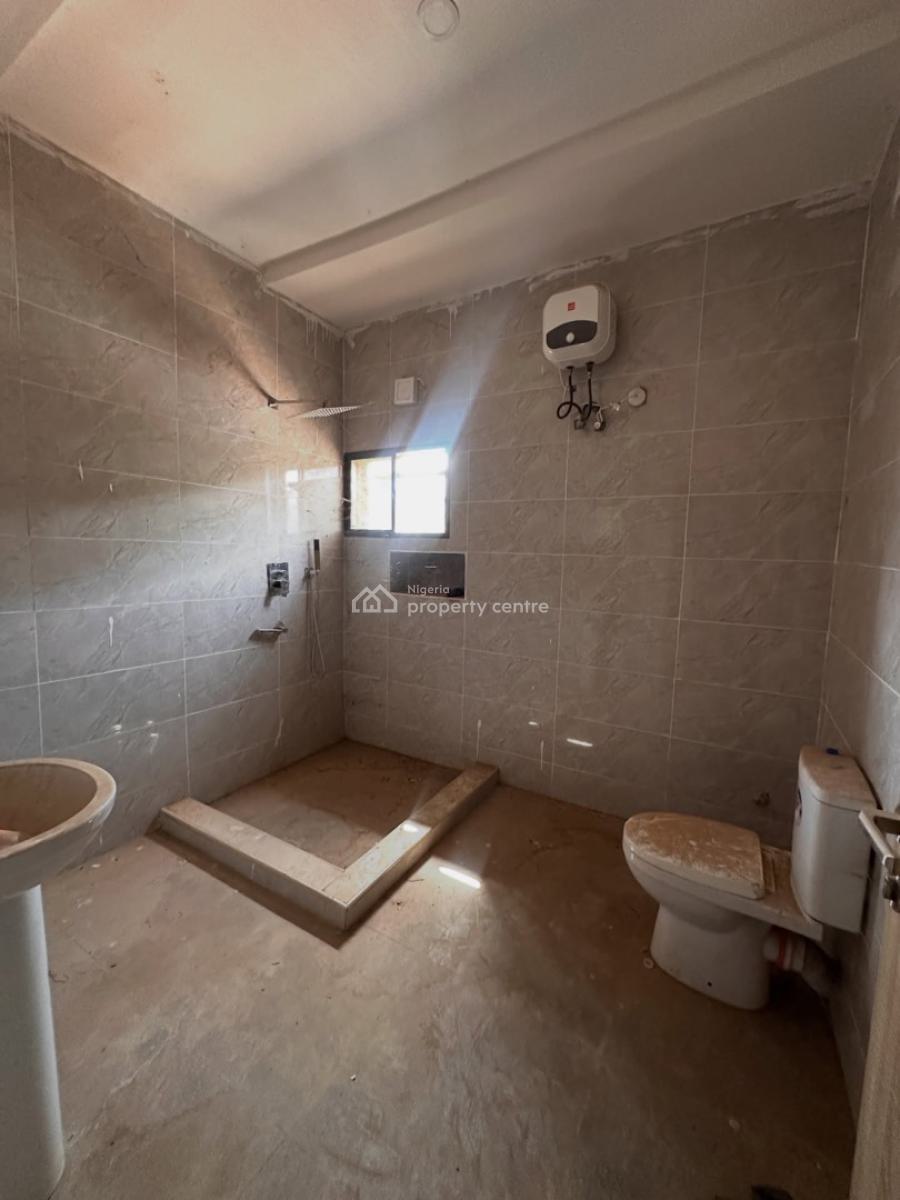 Beautiful 4 Bedroom Spacious Terrace Duplex with Bq, Tarred Road, Guzape District, Abuja, Terraced Duplex for Rent