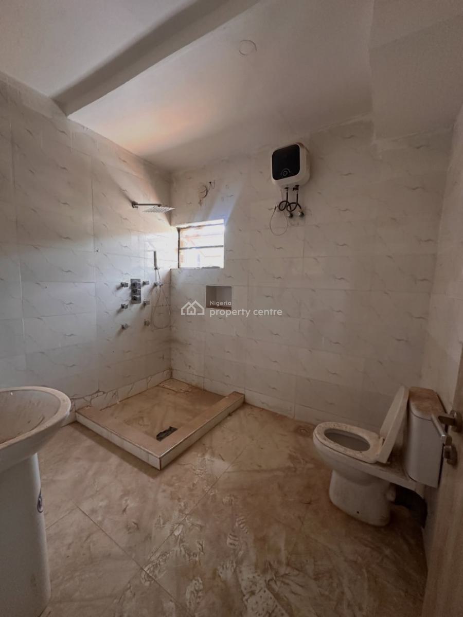 Beautiful 4 Bedroom Spacious Terrace Duplex with Bq, Tarred Road, Guzape District, Abuja, Terraced Duplex for Rent