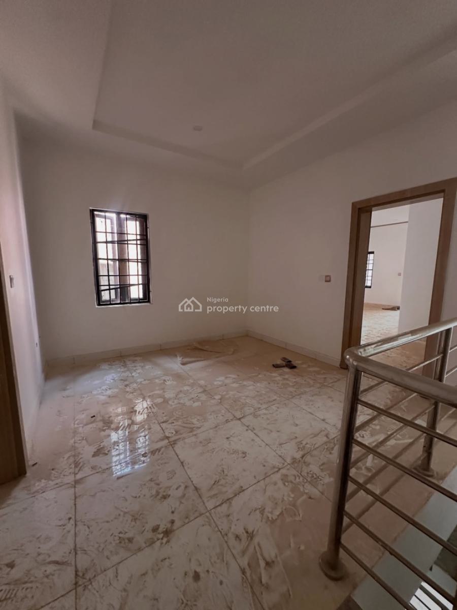 Beautiful 4 Bedroom Spacious Terrace Duplex with Bq, Tarred Road, Guzape District, Abuja, Terraced Duplex for Rent