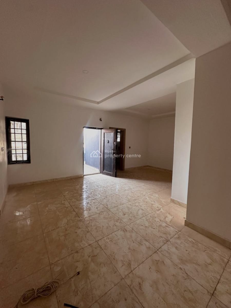 Beautiful 4 Bedroom Spacious Terrace Duplex with Bq, Tarred Road, Guzape District, Abuja, Terraced Duplex for Rent