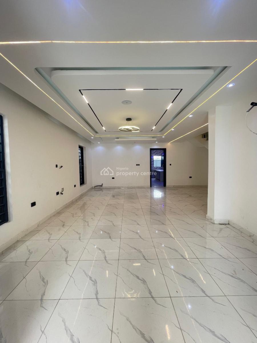 Exquisite 5-bedroom Semi-detached Duplex with Bq, Ajah, Lagos, Semi-detached Duplex for Sale
