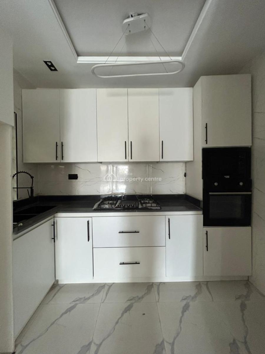 2-bedroom Apartment, Ologolo, Lekki, Lagos, Flat / Apartment for Rent