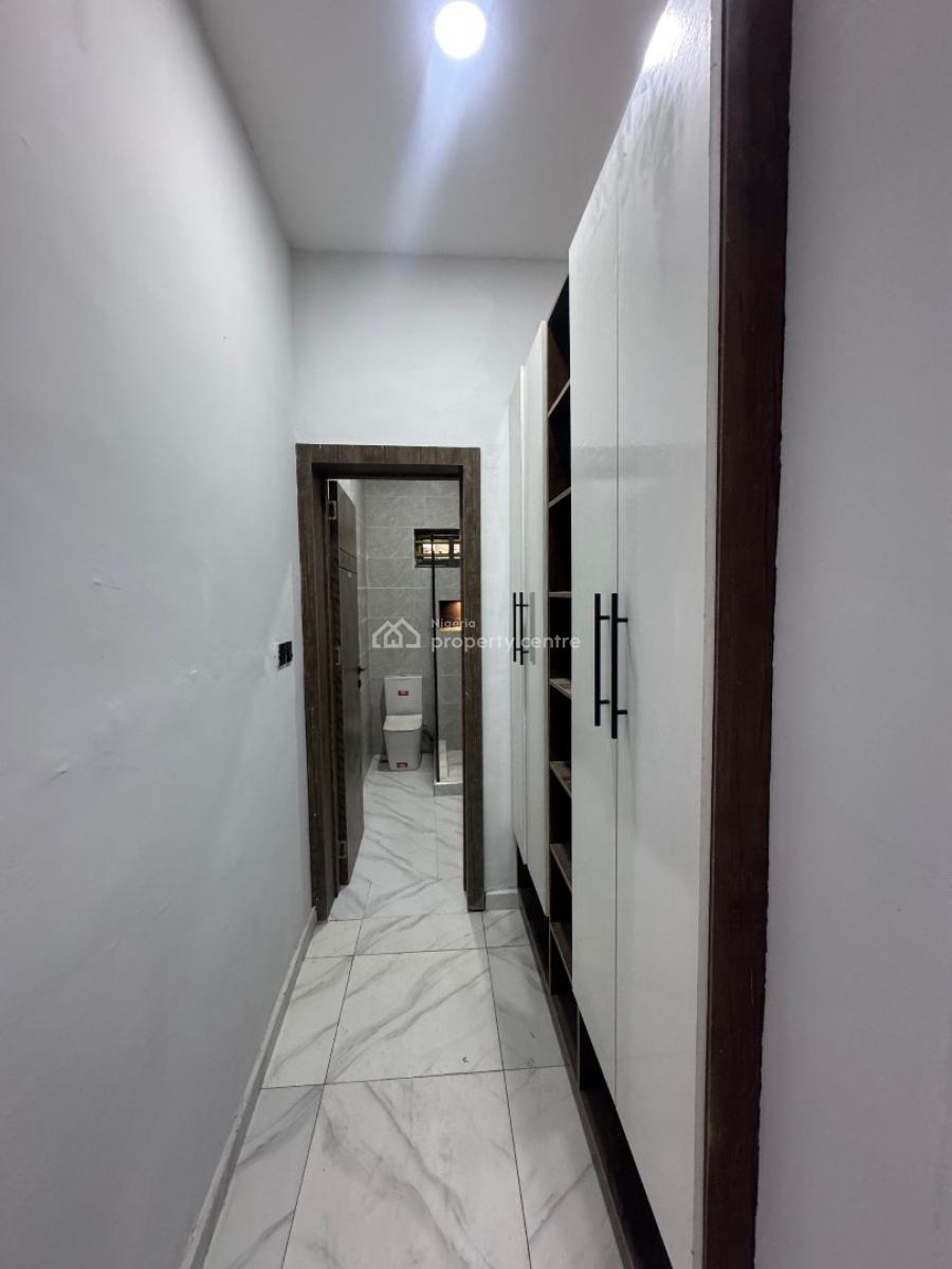 This Luxurious 4 Bedroom Offers The Perfect Blend of Comfort, Style,, Ikate Elegushi, Lekki, Lagos, Terraced Duplex for Sale