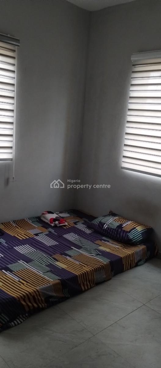 Clean and Spacious 2 Bedrooms Flat, Ojodu Berger, Denro, Ojodu, Lagos, Flat / Apartment for Rent