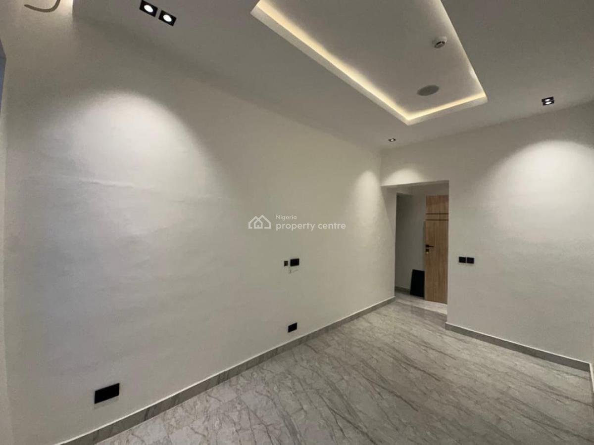 Spacious Fully Serviced 4 Bedroom Maisonette/terrace Duplex with Bq, Close Proximity to Mega Chicken, Qmb Mart, Lekki Phase 1, Lekki, Lagos, Terraced Duplex for Sale