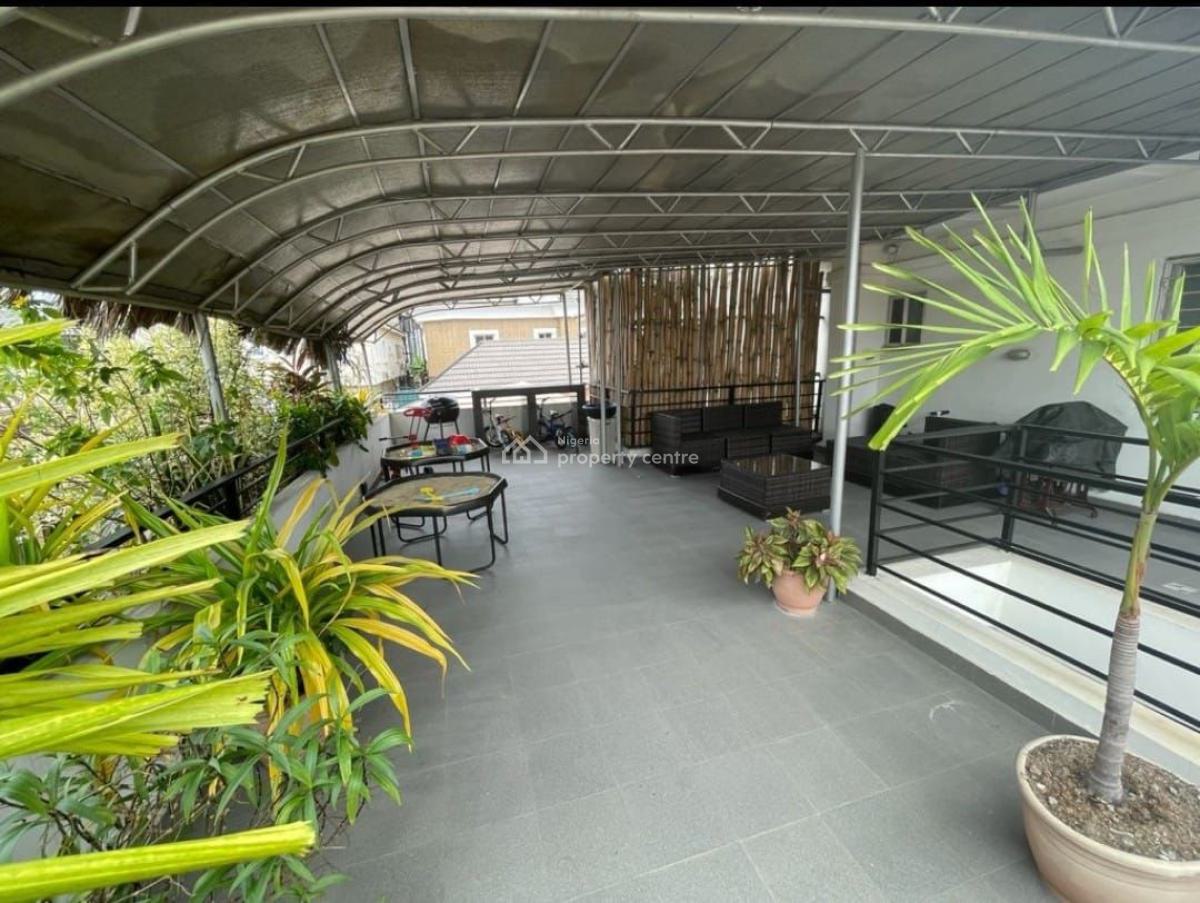 Spacious 3bedroom Apartment, Lekki Phase 1, Lekki, Lagos, Office Space for Rent