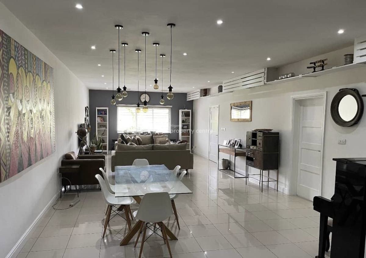 Spacious 3bedroom Apartment, Lekki Phase 1, Lekki, Lagos, Office Space for Rent