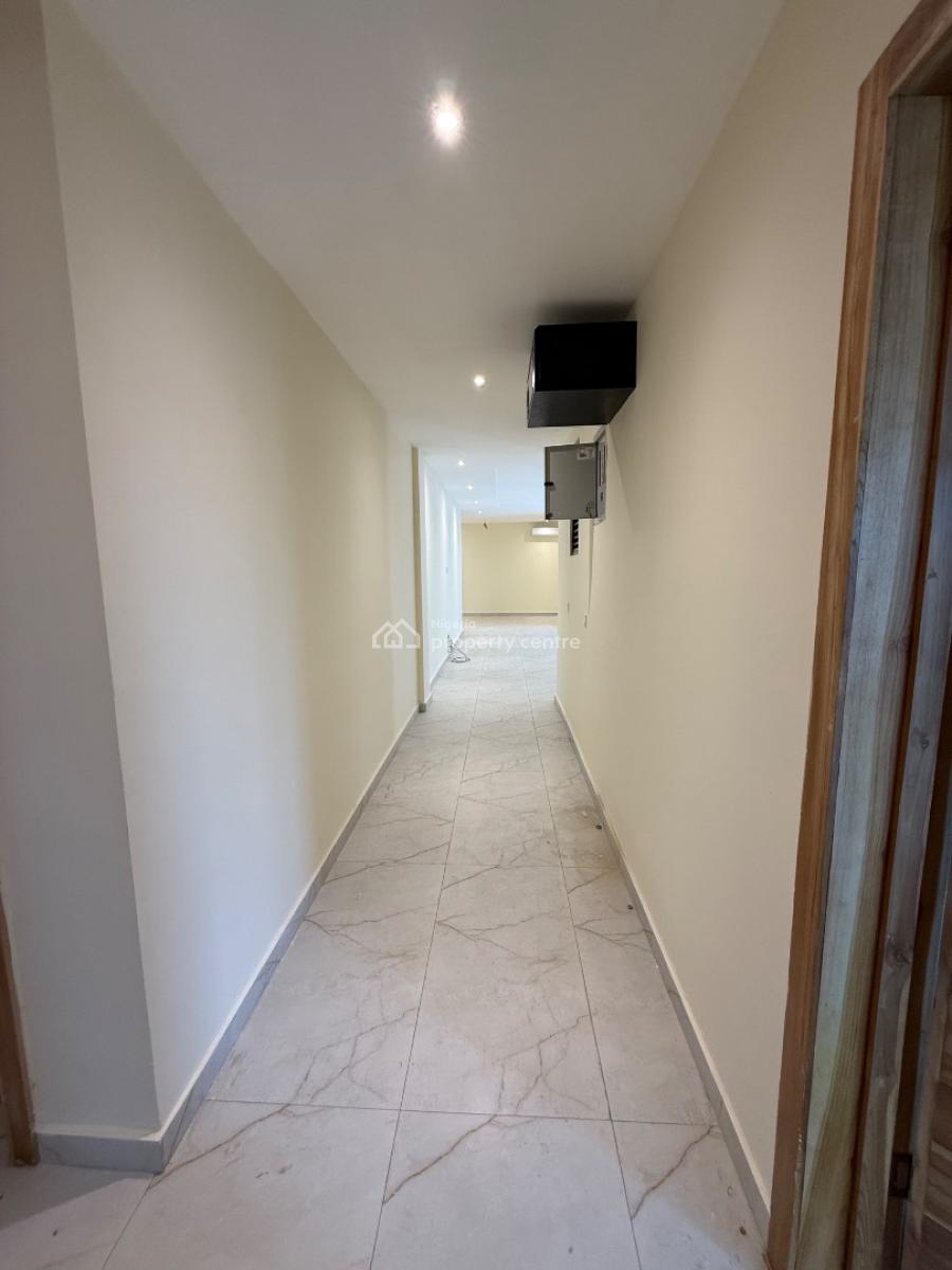 Massive and Luxury 3bedroom Apartment Apartmemt with Bq., Phase1, Lekki Phase 1, Lekki, Lagos, Flat / Apartment for Rent