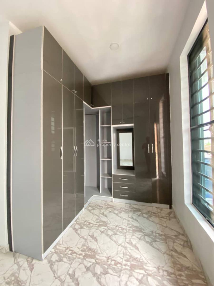 Exquisite and Spacious 4 Bedroom Semi Detached Duplex, Chevron Lekki( Suitable for Residential Or Commercial  Use), Lekki, Lagos, Semi-detached Duplex for Rent