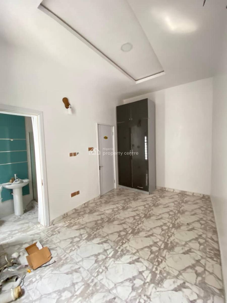 Exquisite and Spacious 4 Bedroom Semi Detached Duplex, Chevron Lekki( Suitable for Residential Or Commercial  Use), Lekki, Lagos, Semi-detached Duplex for Rent