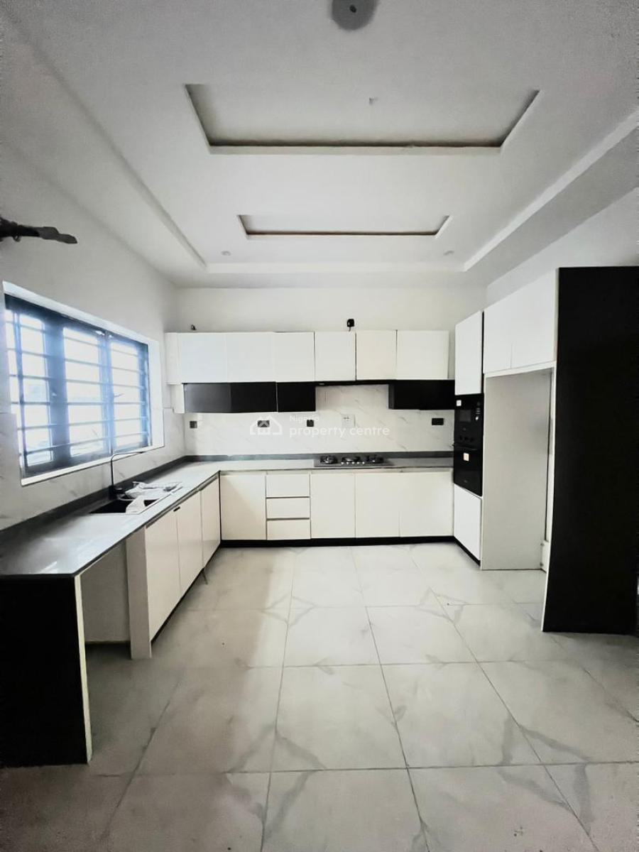 Spacious 5-bedroom Detached House with Cinema Room, Gym & Bq, Ologolo, Lekki, Lagos, Detached Duplex for Sale