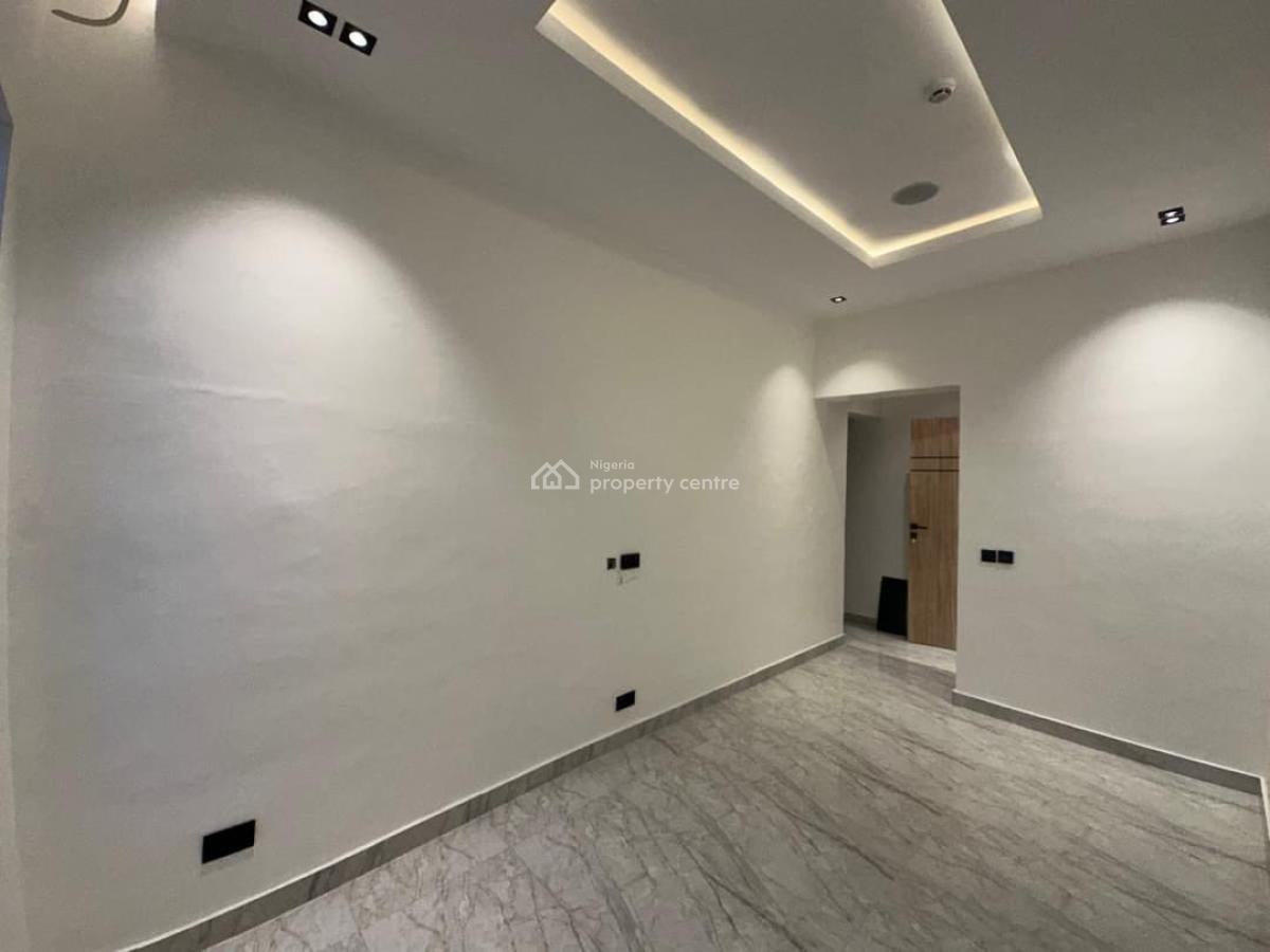 Spacious Fully Serviced 4 Bedroom Terraced Duplex with Bq, Lekki Right, Lekki Phase 1, Lekki, Lagos, Terraced Duplex for Sale