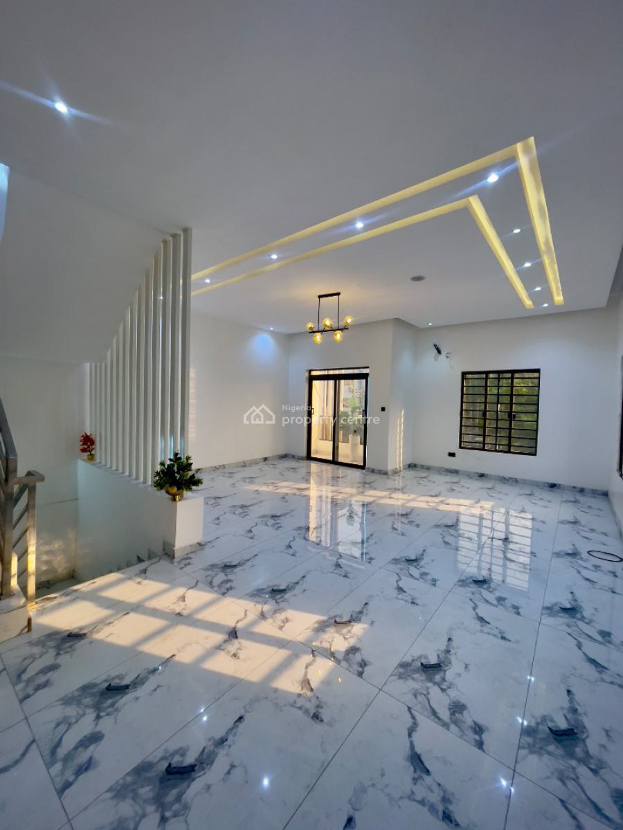 Exclusively Finished  4 Bedroom Terrace Duplex with Private Compound & Bq, Lekki Phase 1, Lekki, Lagos, Terraced Duplex for Sale