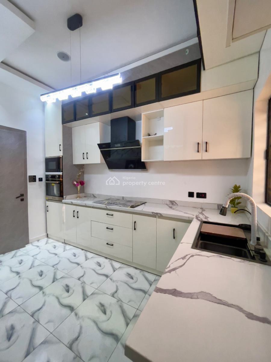 Exclusively Finished  4 Bedroom Terrace Duplex with Private Compound & Bq, Lekki Phase 1, Lekki, Lagos, Terraced Duplex for Sale