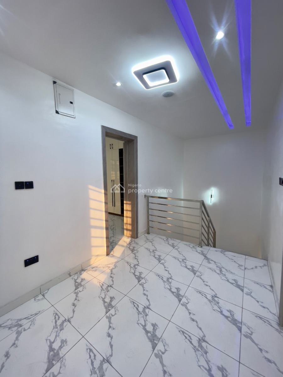 Exclusively Finished  4 Bedroom Terrace Duplex with Private Compound & Bq, Lekki Phase 1, Lekki, Lagos, Terraced Duplex for Sale