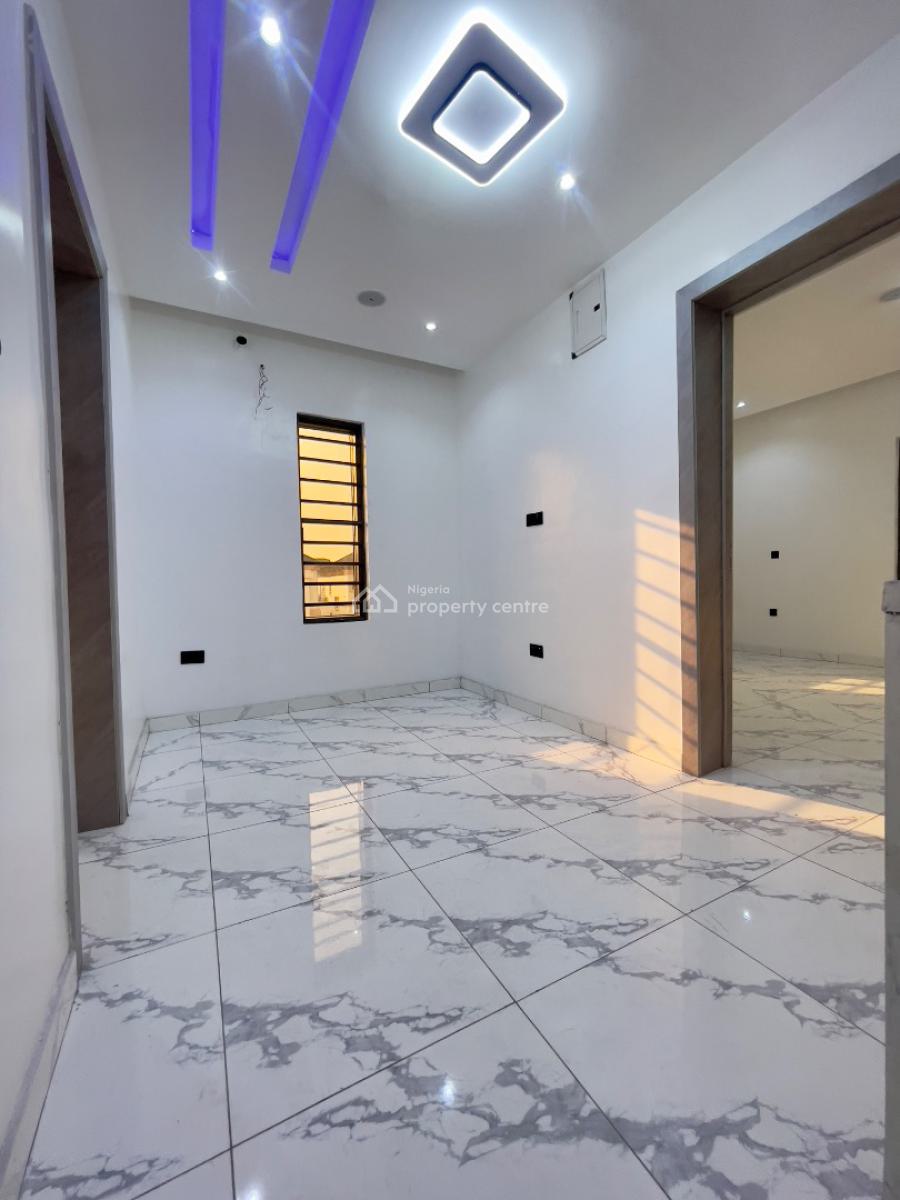 Exclusively Finished  4 Bedroom Terrace Duplex with Private Compound & Bq, Lekki Phase 1, Lekki, Lagos, Terraced Duplex for Sale