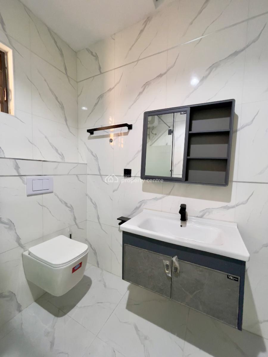 Exclusively Finished  4 Bedroom Terrace Duplex with Private Compound & Bq, Lekki Phase 1, Lekki, Lagos, Terraced Duplex for Sale