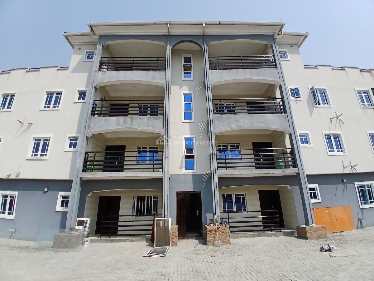 3 Bedroom Apartment, Mobile Road, Ilaje, Ajah, Lagos, Flat / Apartment for Rent