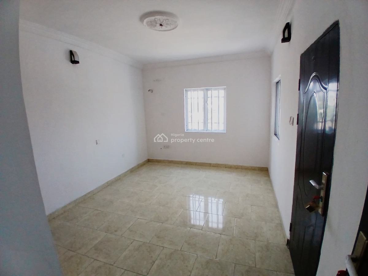 3 Bedroom Apartment, Mobile Road, Ilaje, Ajah, Lagos, Flat / Apartment for Rent