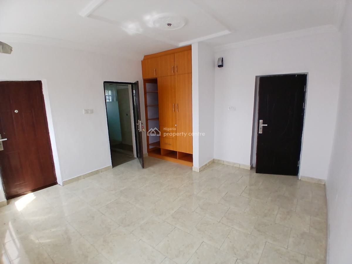 3 Bedroom Apartment, Mobile Road, Ilaje, Ajah, Lagos, Flat / Apartment for Rent