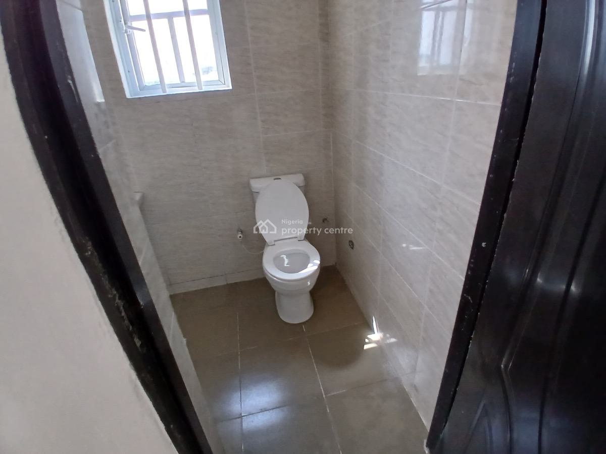 3 Bedroom Apartment, Mobile Road, Ilaje, Ajah, Lagos, Flat / Apartment for Rent