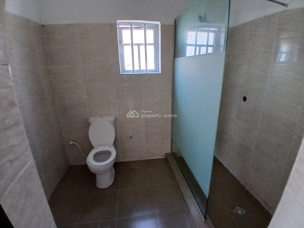 3 Bedroom Apartment, Mobile Road, Ilaje, Ajah, Lagos, Flat / Apartment for Rent