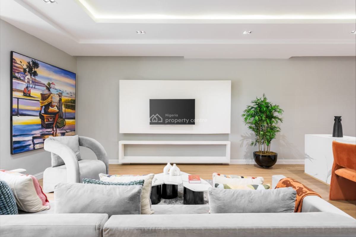 Deluxe 3-bedroom Apartment, Lekki Phase 1, Lekki, Lagos, Flat / Apartment Short Let